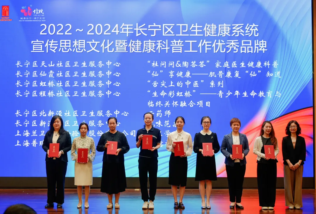 1749090811595056 图片